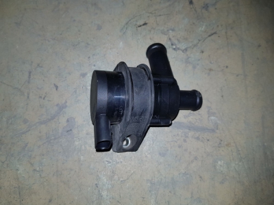 Waterpomp Volkswagen Golf 1.4 TSi 2012